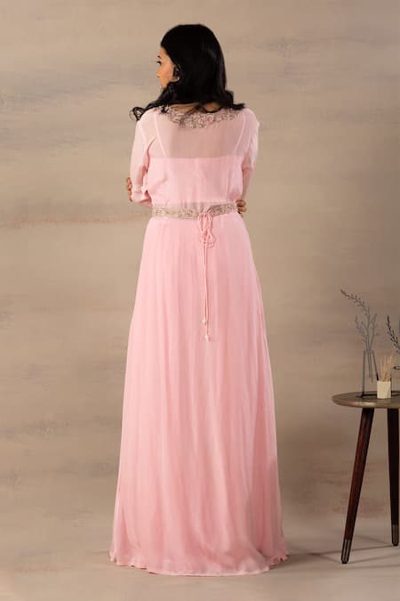 Shop Anupraas By Nishant And Rahul Pink Crepe Blouse Sweetheart Neck Jacket V Embroidered Cape And Lehenga Set at Aza Fashions Shop_Anupraas By Nishant And Rahul_Pink Crepe Blouse Sweetheart Neck Jacket V Embroidered Cape And Lehenga Set _at_Aza_Fashions