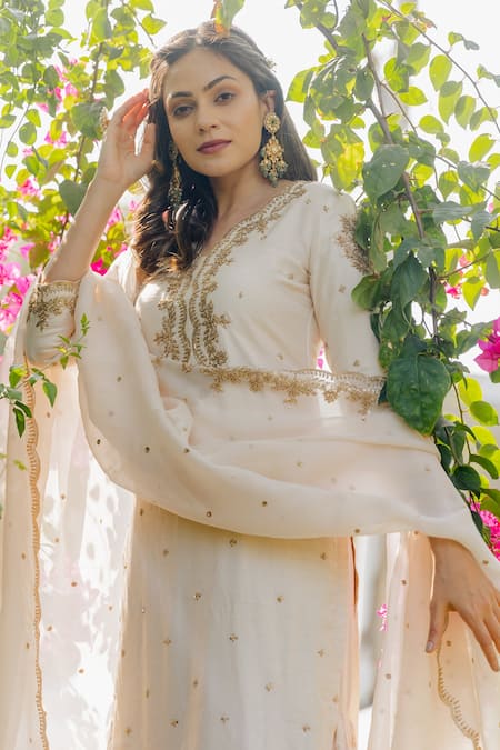 Buy_Anupraas By Nishant And Rahul_Ivory Georgette, Dupatta Organza, Kurta Bemberg Silk Embroidered Sharara Set _Online_at_Aza_Fashions