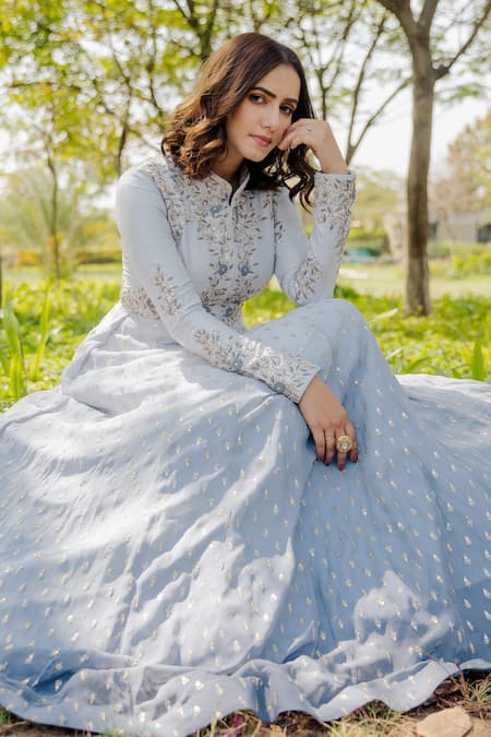 Buy Anupraas By Nishant And Rahul Grey Georgette, Bemberg Silk Zardozi Mandarin Collar Embroidered Kalidar Kurta Online at Aza Fashions Buy_Anupraas By Nishant And Rahul_Grey Georgette, Bemberg Silk Zardozi Mandarin Collar Embroidered Kalidar Kurta _Online_at_Aza_Fashions