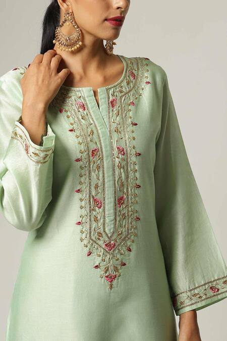 Shop_Anantaa By Roohi_Green Silk Chanderi Embroidered Kurta _Online_at_Aza_Fashions