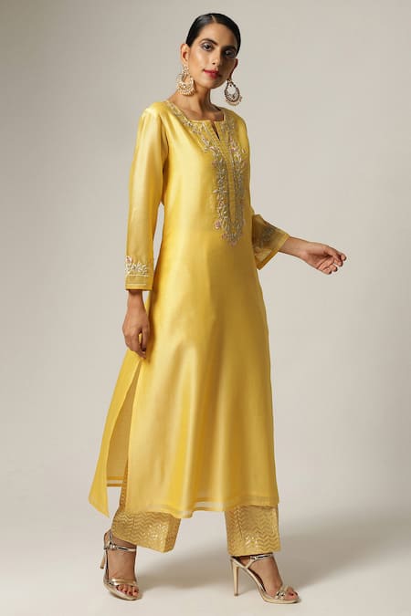 Anantaa By Roohi_Yellow Silk Chanderi Embroidered Kurta _Online_at_Aza_Fashions