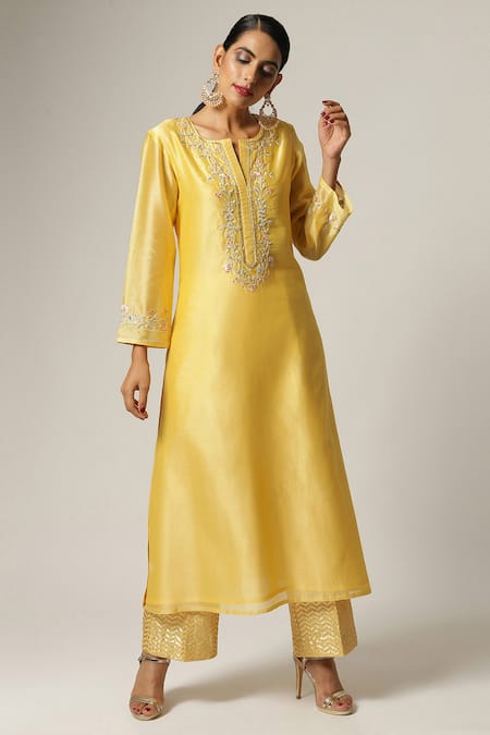 Anantaa by Roohi Embroidered Silk Chanderi Kurta 