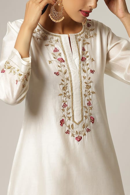 Shop_Anantaa By Roohi_White Silk Chanderi Embroidered Kurta _Online_at_Aza_Fashions