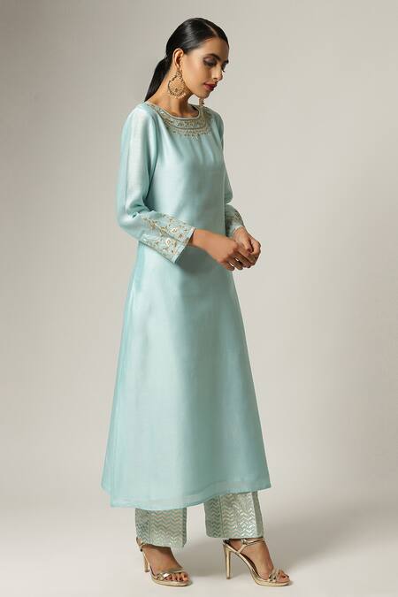 Anantaa By Roohi_Blue Silk Chanderi Embroidered Kurta _Online_at_Aza_Fashions