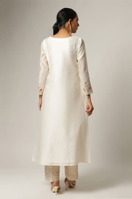 Shop_Anantaa By Roohi_White Silk Chanderi Embroidered Kurta _at_Aza_Fashions