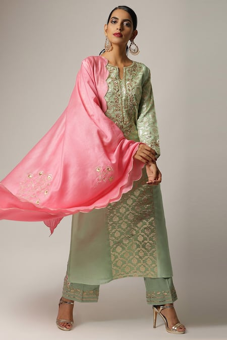Buy_Anantaa By Roohi_Green Silk Chanderi Embroidered Kurta _Online_at_Aza_Fashions