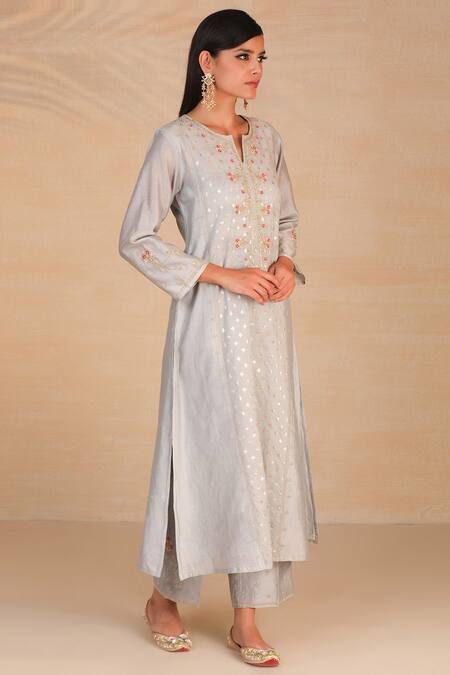 Anantaa by Roohi_Grey Silk Chanderi Kurta _Online_at_Aza_Fashions