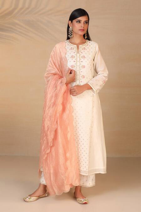 Anantaa By Roohi_White Silk Chanderi Kurta _Online_at_Aza_Fashions