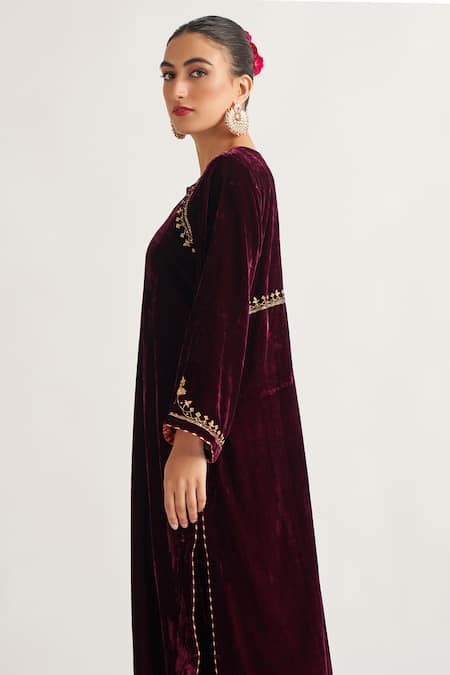 Shop Anantaa By Roohi Purple Velvet Notched Embroidered Kurta Online at Aza Fashions Shop_Anantaa By Roohi_Purple Velvet Notched Embroidered Kurta _Online_at_Aza_Fashions