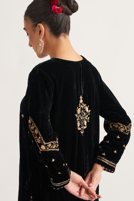 Shop Anantaa By Roohi Black Velvet Notched Embroidered Kurta Online at Aza Fashions Shop_Anantaa By Roohi_Black Velvet Notched Embroidered Kurta _Online_at_Aza_Fashions