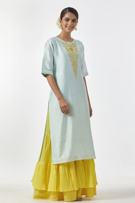 Anantaa By Roohi Green Silk Chanderi Floral Motifs Round Straight Kurta Online at Aza Fashions Anantaa By Roohi_Green Silk Chanderi Floral Motifs Round Straight Kurta _Online_at_Aza_Fashions