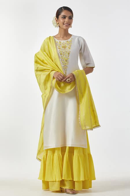 Buy_Anantaa By Roohi_White Silk Chanderi Floral Motifs Round Straight Kurta _Online_at_Aza_Fashions