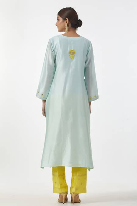 Anantaa By Roohi Silk Chanderi Floral Embroidered Kurta 