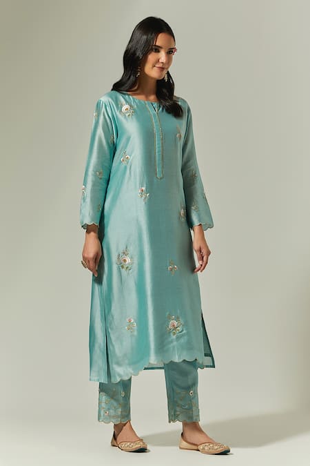 Anantaa By Roohi_Blue Silk Chanderi Floral Round Embroidered Kurta _Online_at_Aza_Fashions