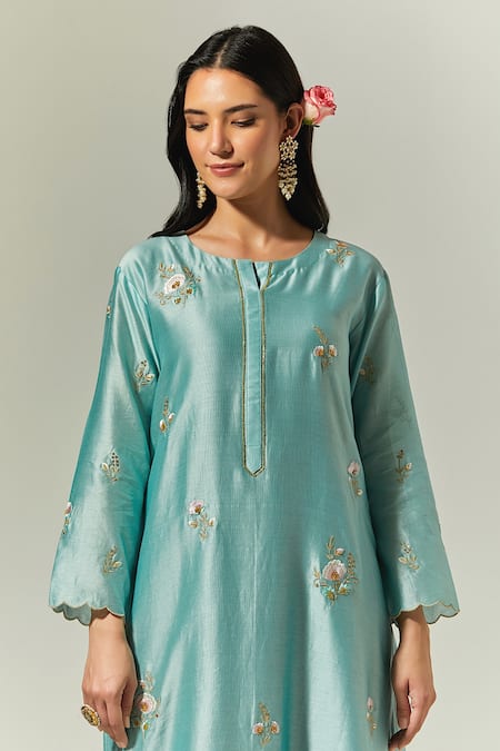 Anantaa By Roohi_Blue Silk Chanderi Floral Round Embroidered Kurta _at_Aza_Fashions