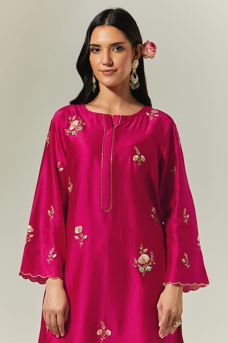 Anantaa By Roohi Fuchsia Silk Chanderi Floral Round Embroidered Kurta at Aza Fashions Anantaa By Roohi_Fuchsia Silk Chanderi Floral Round Embroidered Kurta _at_Aza_Fashions