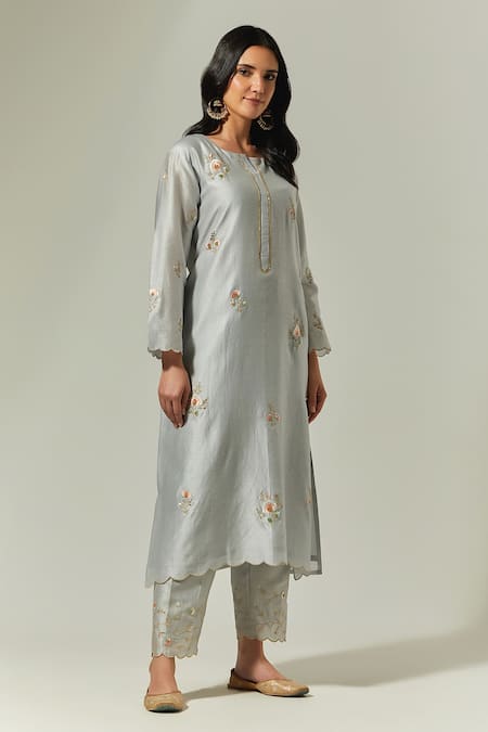 Anantaa By Roohi_Grey Silk Chanderi Floral Round Embroidered Kurta _Online_at_Aza_Fashions