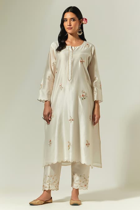 Anantaa By Roohi Silk Chanderi Embroidered Kurta 