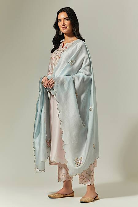 Buy_Anantaa By Roohi_Pink Silk Chanderi Floral Notched Kurta _Online_at_Aza_Fashions