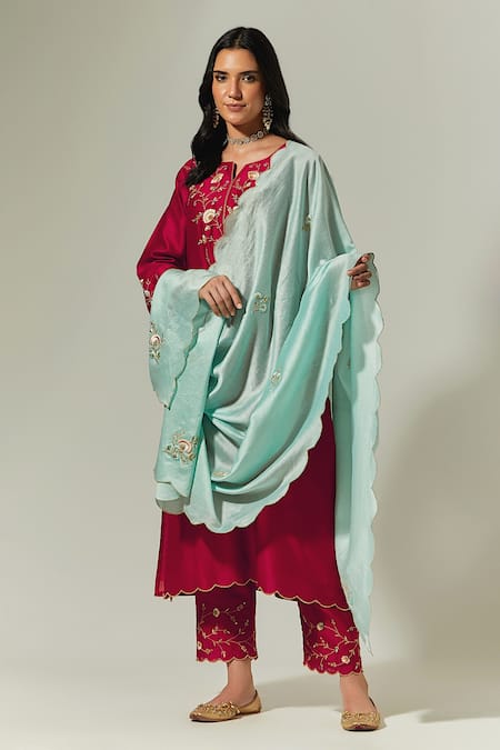 Buy_Anantaa By Roohi_Red Silk Chanderi Floral Notched Embroidered Kurta _Online_at_Aza_Fashions