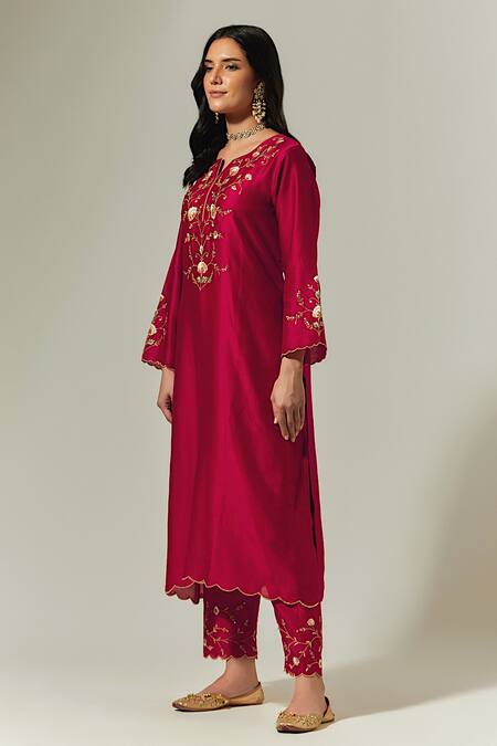 Shop_Anantaa By Roohi_Red Silk Chanderi Floral Notched Embroidered Kurta _Online_at_Aza_Fashions