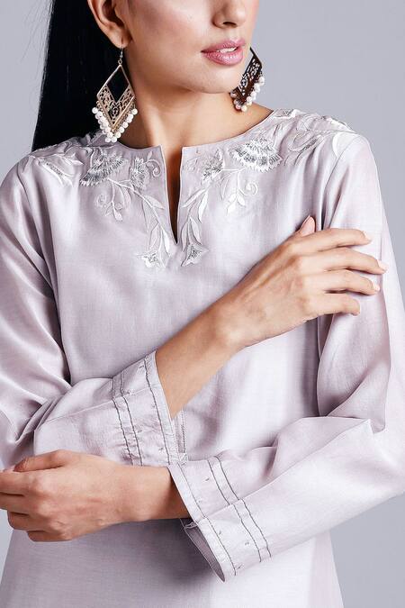 Shop Anantaa By Roohi Grey Silk Chanderi Kurta Online at Aza Fashions Shop_Anantaa By Roohi_Grey Silk Chanderi Kurta _Online_at_Aza_Fashions