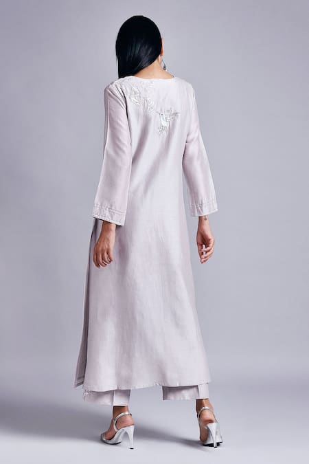 Shop Anantaa By Roohi Grey Silk Chanderi Kurta at Aza Fashions Shop_Anantaa By Roohi_Grey Silk Chanderi Kurta _at_Aza_Fashions