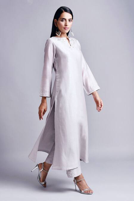 Anantaa By Roohi Grey Silk Chanderi Kurta Online at Aza Fashions Anantaa By Roohi_Grey Silk Chanderi Kurta _Online_at_Aza_Fashions