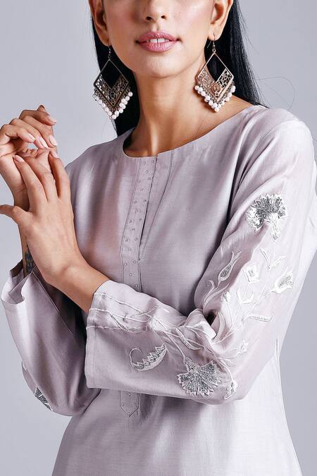 Shop Anantaa By Roohi Grey Silk Chanderi Kurta Online at Aza Fashions Shop_Anantaa By Roohi_Grey Silk Chanderi Kurta _Online_at_Aza_Fashions