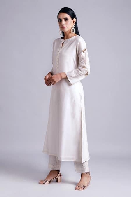 Anantaa by Roohi White Silk Chanderi Kurta 
