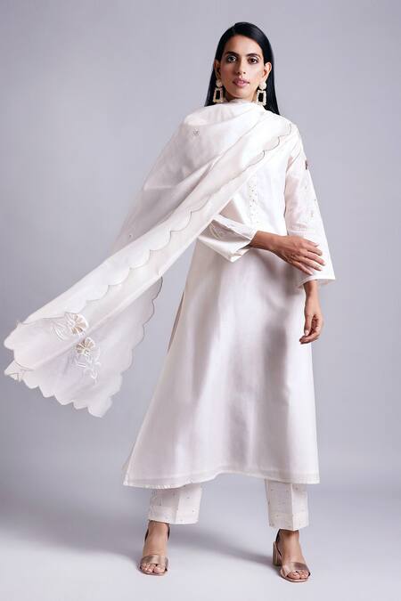 Buy Anantaa By Roohi White Silk Chanderi Kurta Online at Aza Fashions Buy_Anantaa By Roohi_White Silk Chanderi Kurta _Online_at_Aza_Fashions