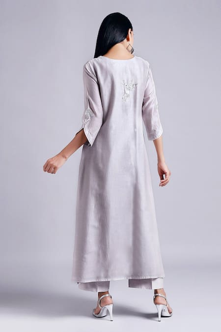 Shop Anantaa By Roohi Grey Silk Chanderi Kurta at Aza Fashions Shop_Anantaa By Roohi_Grey Silk Chanderi Kurta _at_Aza_Fashions