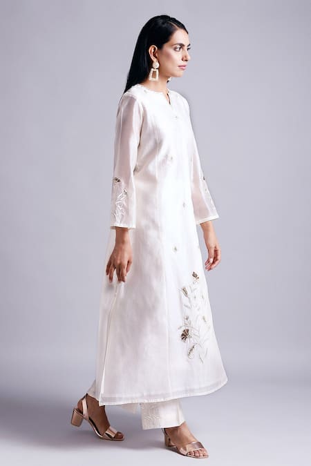 Anantaa By Roohi White Silk Chanderi Kurta Online at Aza Fashions Anantaa By Roohi_White Silk Chanderi Kurta _Online_at_Aza_Fashions