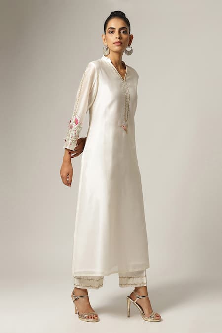 Anantaa By Roohi_White Silk Chanderi Stand Collar Kurta _Online_at_Aza_Fashions