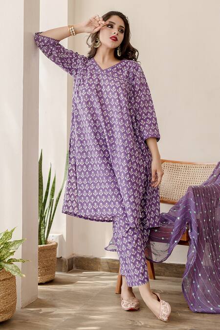 Buy Gulabo Jaipur Purple Cotton, Doriya Floral V Neck Printed Kurta Set Online at Aza Fashions Buy_Gulabo Jaipur_Purple Cotton, Doriya Floral V Neck Printed Kurta Set _Online_at_Aza_Fashions