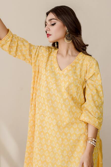 Shop Gulabo Jaipur Yellow Cotton, Doriya Floral V Neck Print Kurta Set Online at Aza Fashions Shop_Gulabo Jaipur_Yellow Cotton, Doriya Floral V Neck Print Kurta Set _Online_at_Aza_Fashions