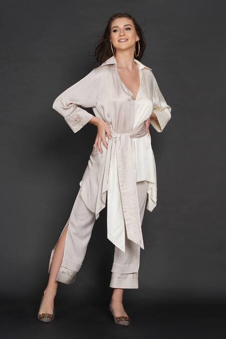 Angry Owl_White Modal Owl Motif Collared Neck Colorblock Top  _Online_at_Aza_Fashions