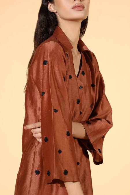 Shop Meadow Brown Tunic Silk Chanderi Pants Linen Inner Spread And Set Online at Aza Fashions Shop_Meadow_Brown Tunic Silk Chanderi Pants Linen Inner Spread And Set _Online_at_Aza_Fashions