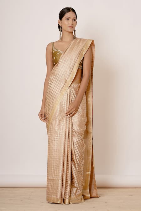 Aharin India_Gold Pure Banarasi Silk Lining Cotton And Shantoon Geometric & Saree With Blouse _Online_at_Aza_Fashions