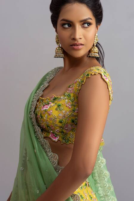 Anushree Reddy_Yellow Organza V Neck Naayaab Bridal Lehenga Set_at_Aza_Fashions