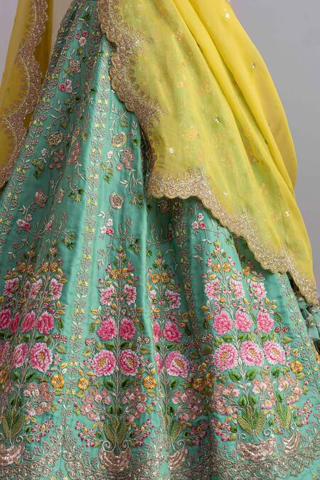 Shop_Anushree Reddy_Green Organza Embroidery V Neck Naayaab Bridal Lehenga Set  _Online_at_Aza_Fashions
