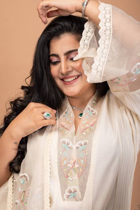 Anushka Repswal - Sewing Love_Ivory Dupatta Organza, Kurta Chanderi, Pant Cotton Floral Embroidered Set _at_Aza_Fashions