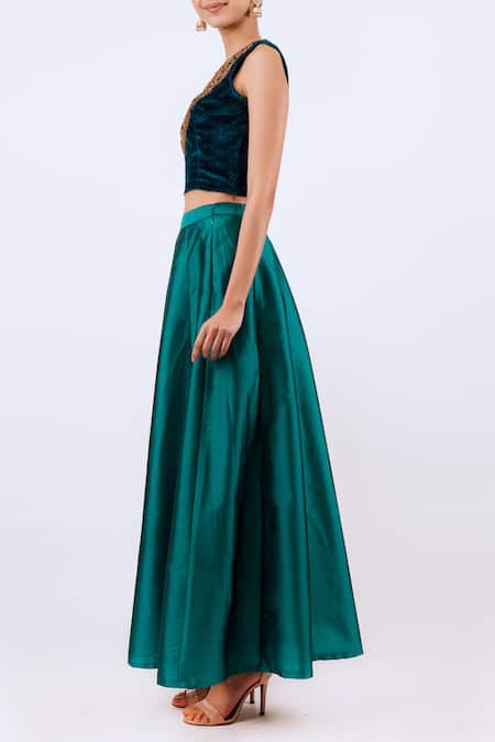 Buy Aharin India Green Velvet, Taffeta Round Embroidered Blouse And Lehenga Set Online at Aza Fashions Buy_Aharin India_Green Velvet, Taffeta Round Embroidered Blouse And Lehenga Set_Online_at_Aza_Fashions