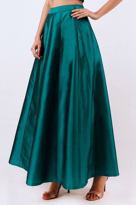 Shop Aharin India Green Velvet, Taffeta Round Embroidered Blouse And Lehenga Set Online at Aza Fashions Shop_Aharin India_Green Velvet, Taffeta Round Embroidered Blouse And Lehenga Set_Online_at_Aza_Fashions