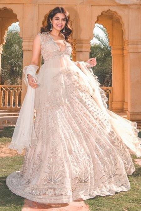 Ridhi Mehra White V Neck Embroidered Kurta Lehenga Set Online at Aza Fashions Ridhi Mehra_White V Neck Embroidered Kurta Lehenga Set _Online_at_Aza_Fashions