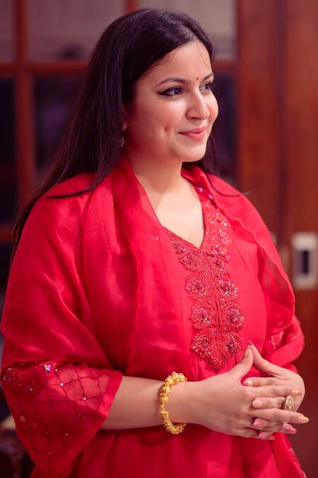 Anushka Repswal - Sewing Love Red Anarkali Chanderi, Dupatta Organza, Lining Mulmul, Pant Embroidered Set Online at Aza Fashions Anushka Repswal - Sewing Love_Red Anarkali Chanderi, Dupatta Organza, Lining Mulmul, Pant Embroidered Set _Online_at_Aza_Fashions