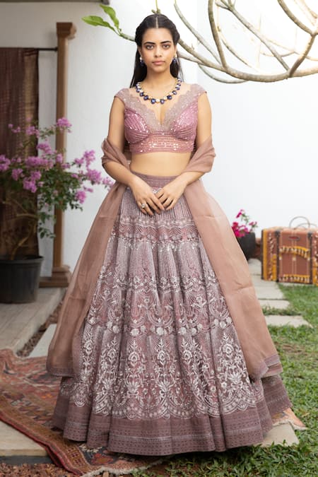 Fashion Brand Sukkhi Ropes in Karisma Kapoor as its Brand Ambassador -  Indian Retailer