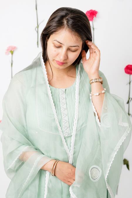 Anushka Repswal - Sewing Love_Green Dupatta Organza, Kurta Malai Chanderi, Lining Mulmul, Pants Cotton Set _Online_at_Aza_Fashions