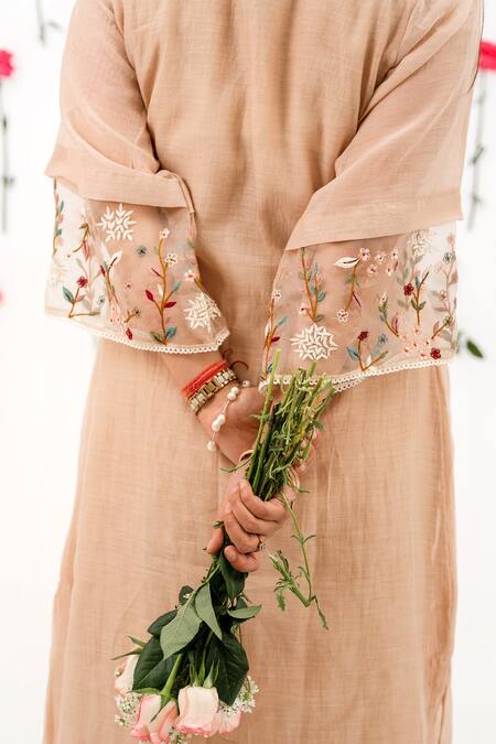 Shop Anushka Repswal - Sewing Love Beige Dupatta Organza, Kurta Malai Chanderi, Lining Mulmul, Embroidered Set Online at Aza Fashions Shop_Anushka Repswal - Sewing Love_Beige Dupatta Organza, Kurta Malai Chanderi, Lining Mulmul, Embroidered Set _Online_at_Aza_Fashions