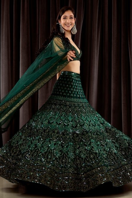 Asra_Green Net Floral Motifs Plunge V Neck Hand Embroidered Bridal Lehenga Set _Online_at_Aza_Fashions